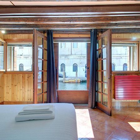 Canal-Door Apartment Venice Luaran gambar