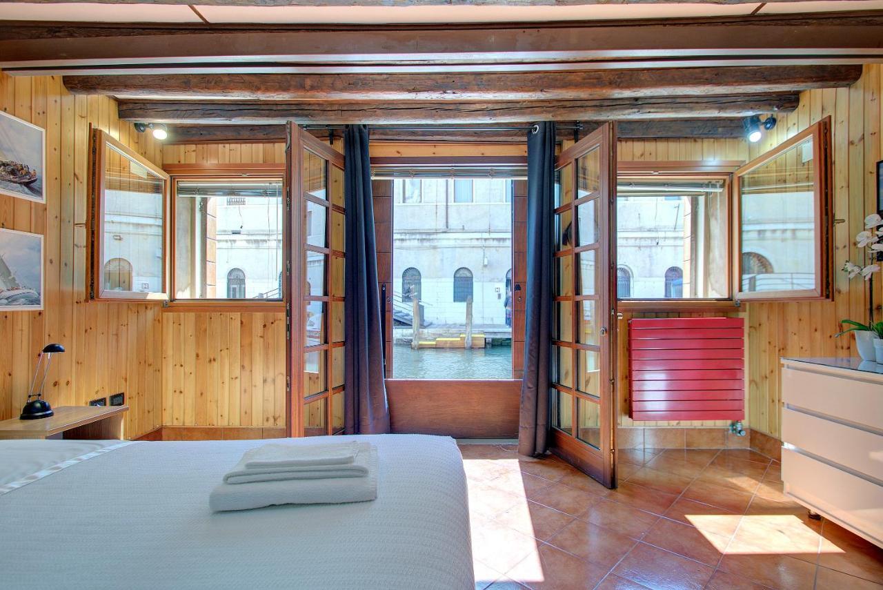 Canal-Door Apartment Venice Luaran gambar